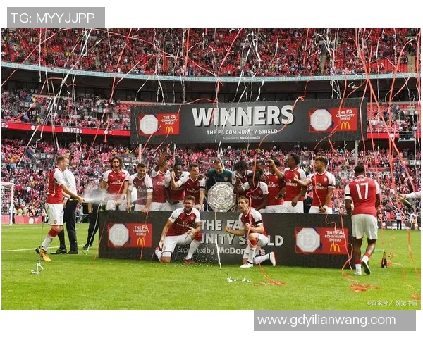 阿森纳友谊赛小胜那不勒斯点球大战精彩瞬间引发全场热烈反响