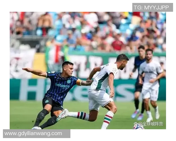 友谊赛精彩对决本菲卡与尤文图斯战成平局数据分析揭示比赛亮点