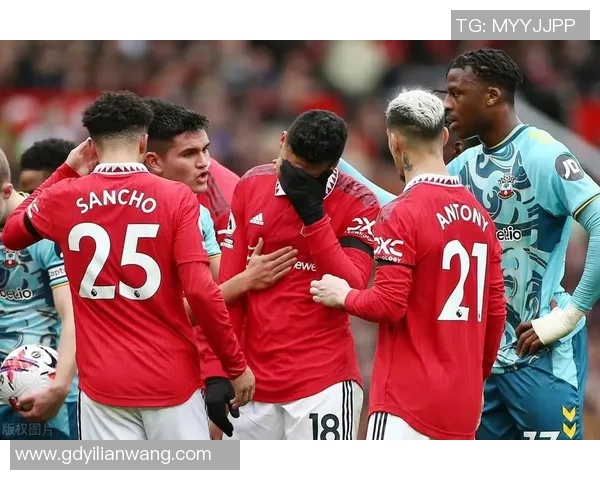 曼联友谊赛大胜巴黎圣日耳曼争议判罚引发全场热议