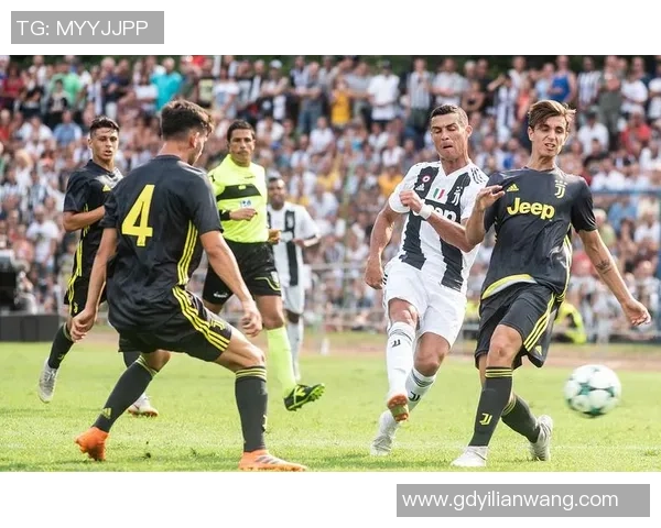 中超精彩对决拜仁大胜尤文图斯神奇扑救引发全场狂欢集锦回顾