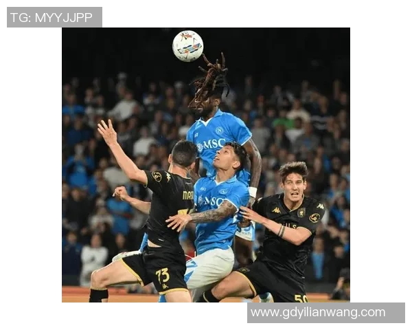 中超激战那不勒斯与切尔西握手言和补时进球引发全场狂欢 中超激战那不勒斯与切尔西握手言和补时进球引发全场狂欢