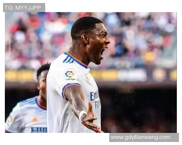 国王杯冷门之战那不勒斯以1-0战胜多特蒙德上演帽子戏法精彩瞬间 国王杯冷门之战那不勒斯以1-0战胜多特蒙德上演帽子戏法精彩瞬间