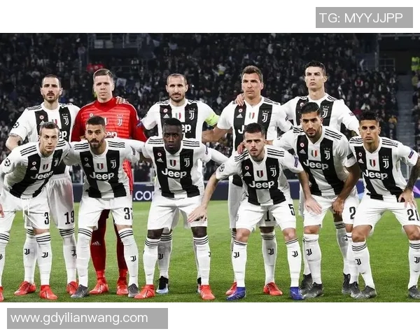 欧联杯精彩对决尤文图斯与那不勒斯战成平局引发全场热烈反响 欧联杯精彩对决尤文图斯与那不勒斯战成平局引发全场热烈反响