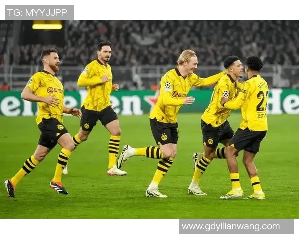 世界杯精彩对决国米与多特蒙德1比1平局补时进球引发全场狂欢 世界杯精彩对决国米与多特蒙德1比1平局补时进球引发全场狂欢