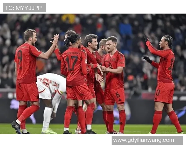 意甲激战AC米兰三球完胜曼城逆转时刻点燃全场激情 意甲激战AC米兰三球完胜曼城逆转时刻点燃全场激情