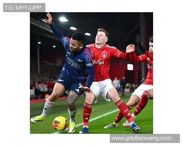 英超激战莱比锡狂胜曼联红牌争议引发全场热议与十大精彩进球回顾